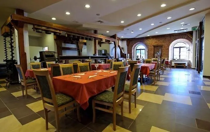 Niezly Mlyn 3* Czeszów